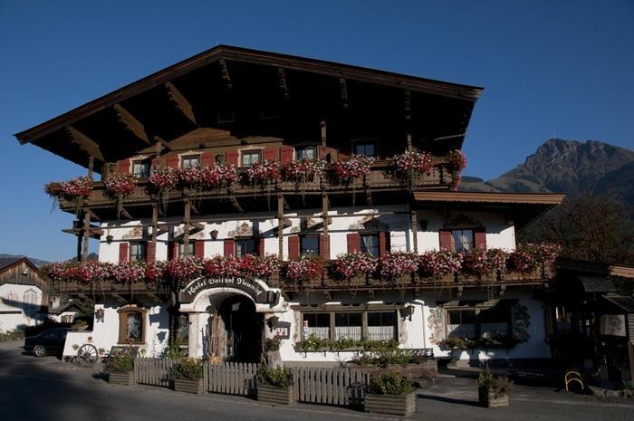 Kaiserhotel Neuwirt Oberndorf in Tirol Exterior photo